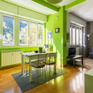 Appartamento Joivy Vibrant Studio Near Train Station, Côme